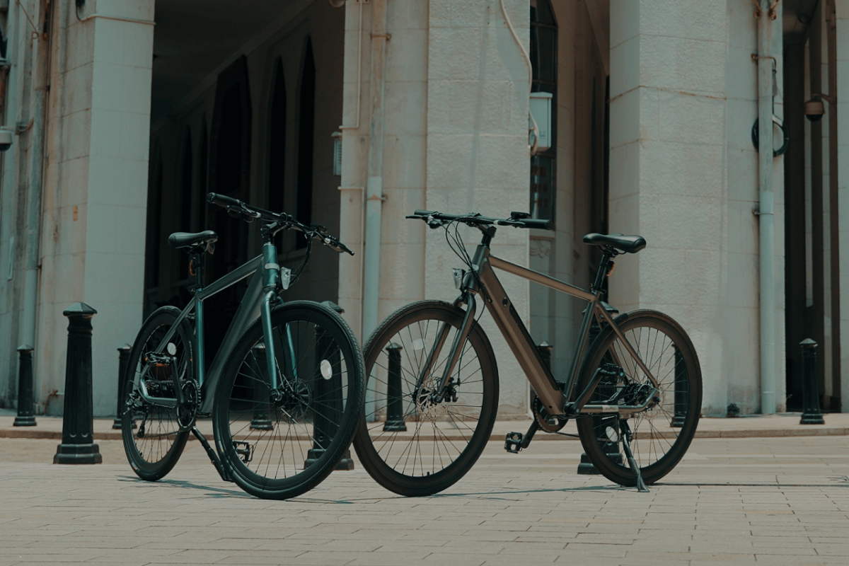 Torque sensing commuter ebike rides for 100 km per charge